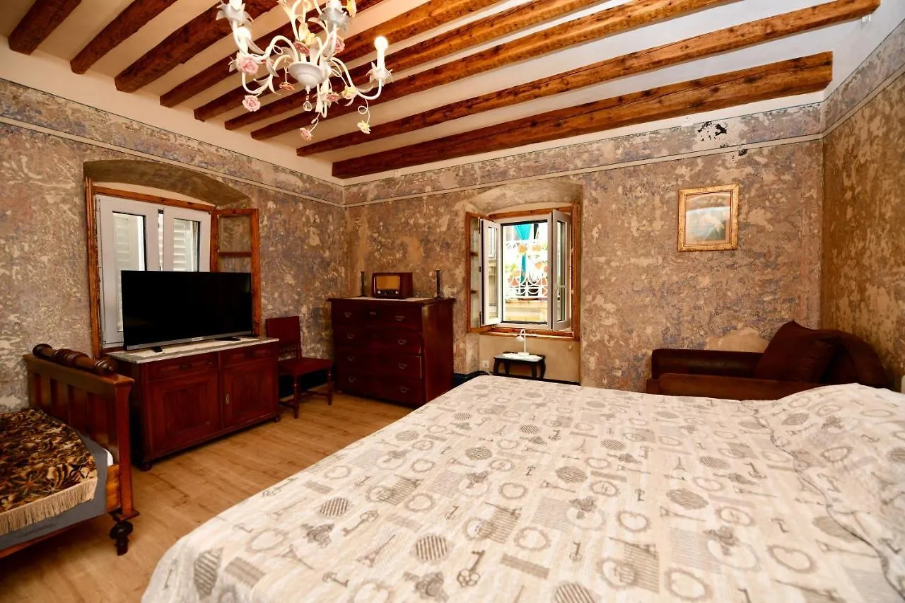 Zupan 1 - apartman Krk Town 4*,